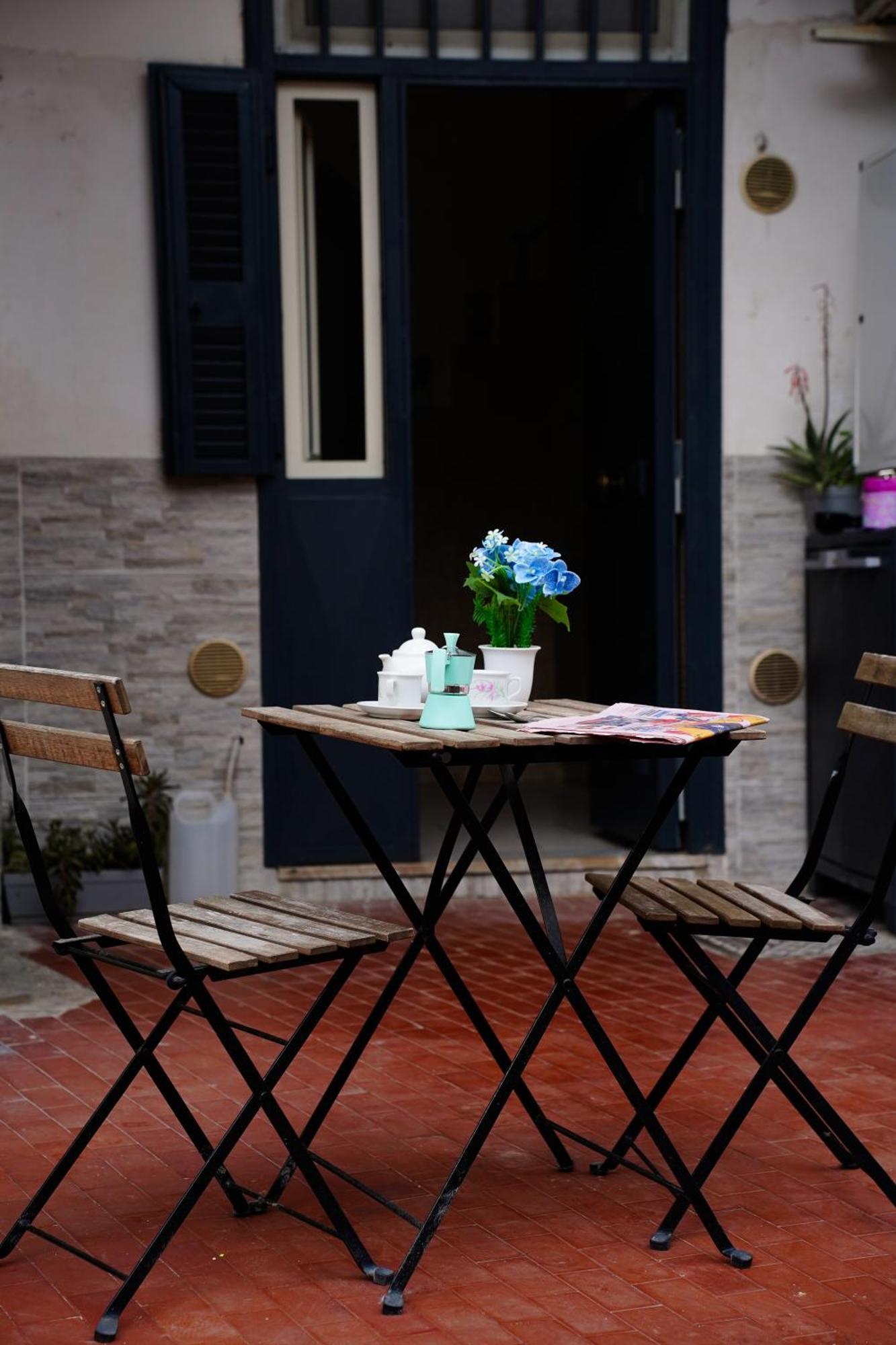 Casa Friends' House Napoli Apartment ภายนอก รูปภาพ