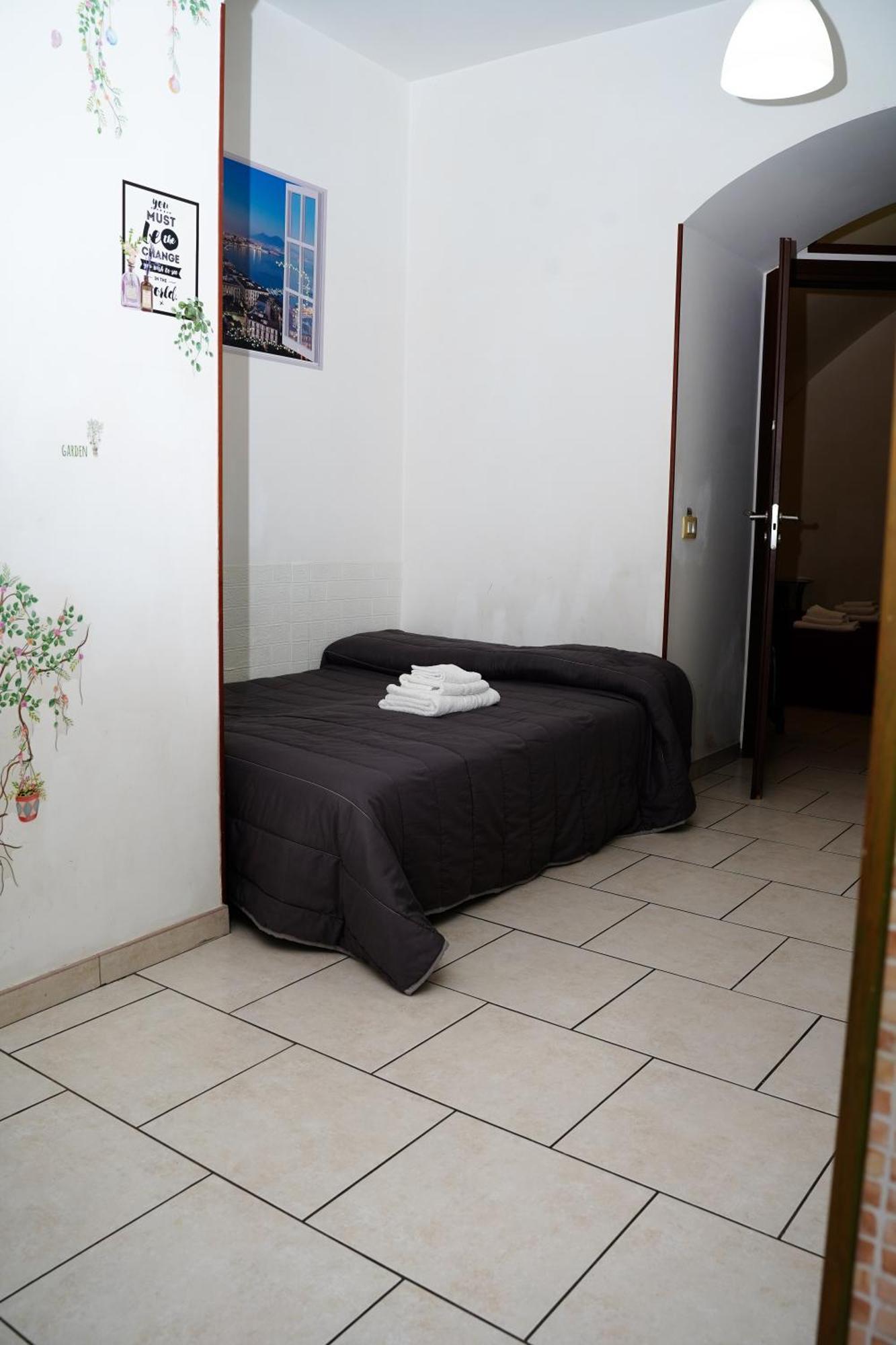 Casa Friends' House Napoli Apartment ภายนอก รูปภาพ